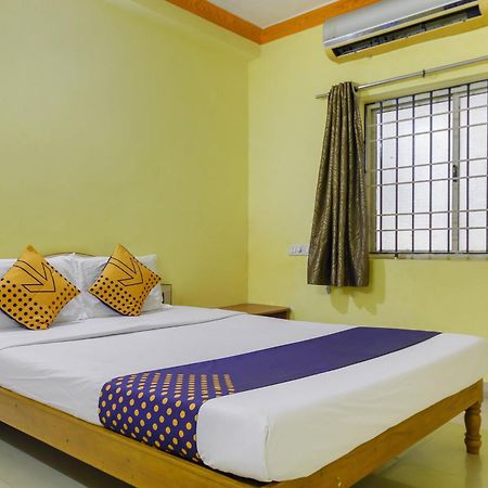 Spot On 75475 Cn Guest House Chennai Eksteriør billede